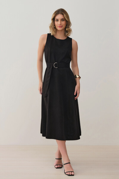 Foto Vestido Midi Evasê Regata de Alfaiataria Recortes Cinto Fivela Gold