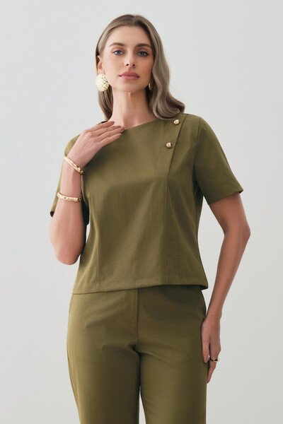 FotoConjunto de Alfaiataria de Blusa Crop Assimétrica Ombro Esquerdo Prega Gold Double e Calça Reta