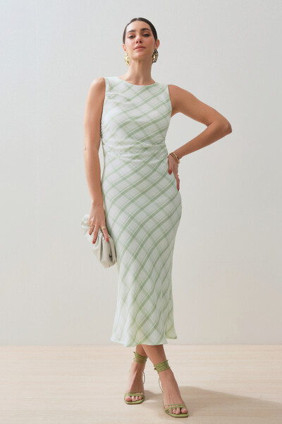 Foto Vestido Midi Regata Xadrez Lateral Franzida