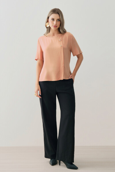 FotoBlusa Prega Botões Gold Double