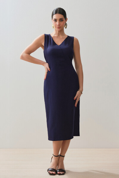 Foto Vestido Midi Regata Decote V Recorte