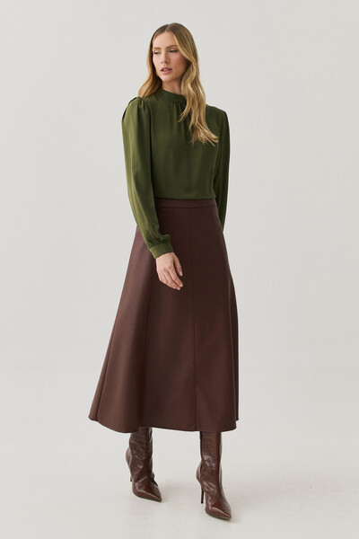 FotoSaia Midi Evasê de Couro Recortes