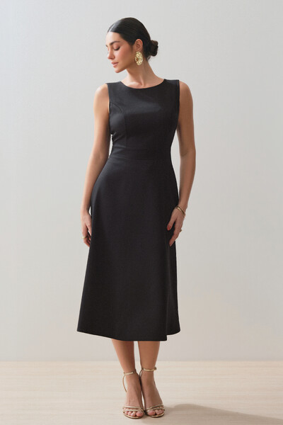 Foto Vestido Midi Regata de Alfaiataria Recortes
