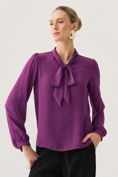 Foto Blusa Manga Longa Punho Gola Dobrada de Laço