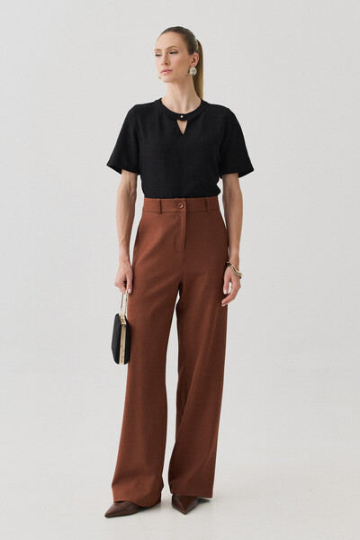 Foto Blusa Decote Redondo Gota Gold