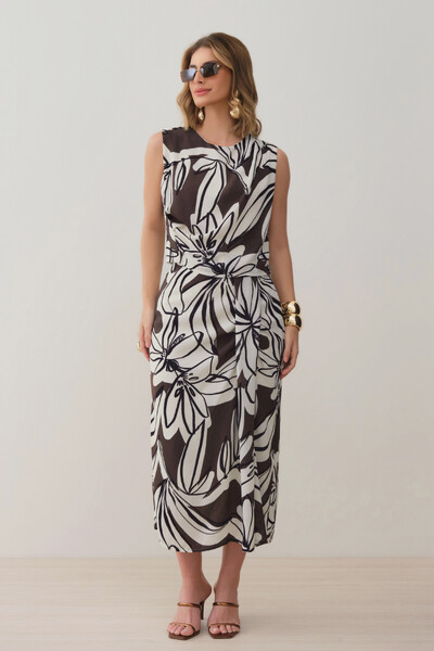 Foto Conjunto Assimétrico Floral de Regata Crop Pregas Double e Saia Midi Pregas