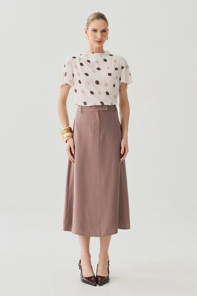 FotoBlusa Assimétrica Abstrata Gola Careca Baixa Pregas Ombro Direito