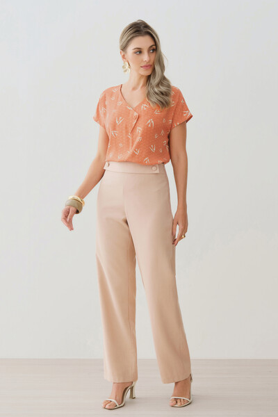 FotoBlusa Pássaro Manga Morcego Decote V Botão Forrado