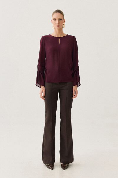 Foto Blusa de Chiffon Yoryu Decote Gota Manga Longa Evasé Cut Out Franzida