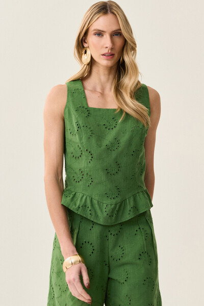 FotoConjunto de Laise de Algodão de Blusa regata Crop Decote Quadrado Babado e Shorts Pregas Double