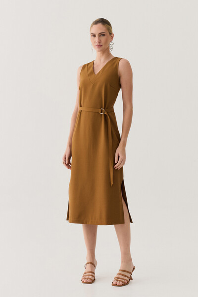 Foto Vestido Midi Regata de Alfaiataria Decote V Recorte e Cinto Fivela