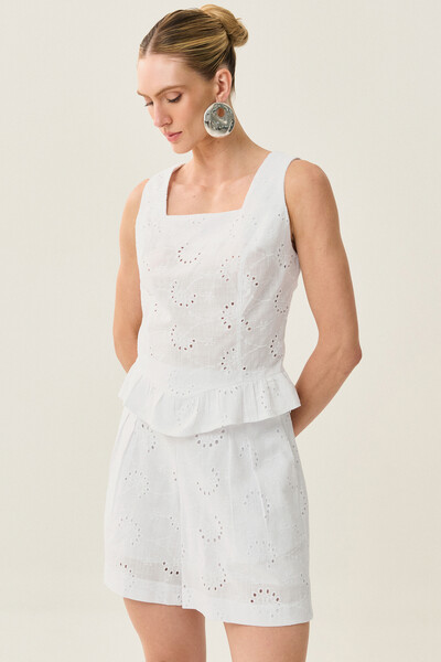 Foto Conjunto de Laise de Algodão de Blusa regata Crop Decote Quadrado Babado e Shorts Pregas Double