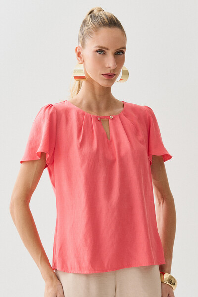 Foto Blusa Decote Vazado Pregas Gold Double