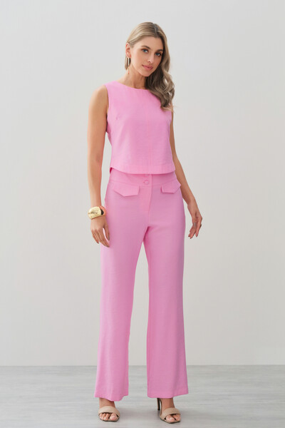 Foto Conjunto de Alfaiataria de Blusa Regata Crop Recorte Calça Reta Aba Botões Forrados Double