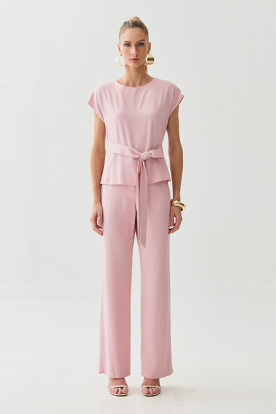 Foto Conjunto de Blusa Manga Morcego Cinto e Calça Reta