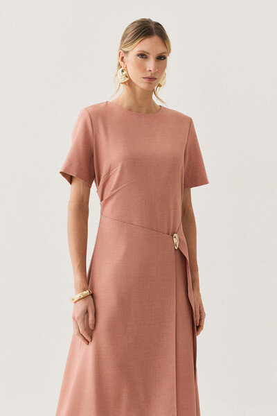 Foto Vestido Midi de Alfaiataria Assimétrico Transpassado Pregas Gold