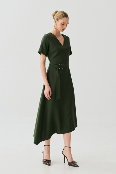 Foto Vestido Midi Evasê Assimétrico Decote V Cinto Gold