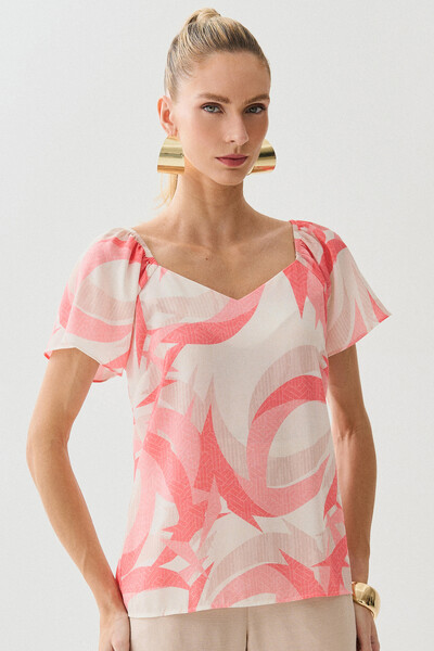 Foto Blusa Abstrata Manga Raglan Decote Coração Ombro Elástico