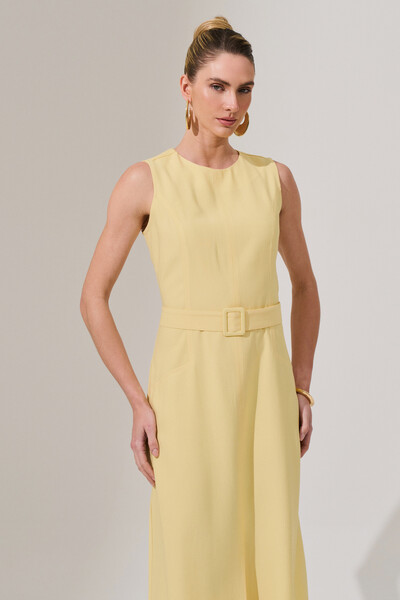 FotoVestido Midi Regata de Alfaiataria Recortes Cinto Fivela Forrada Fenda Frontal