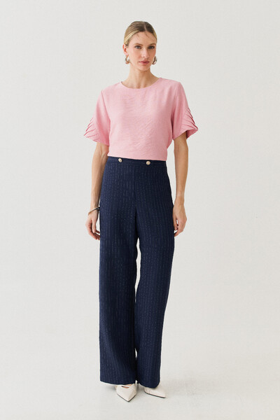 Foto Pantalona Slim Risca de Giz Botões Gold