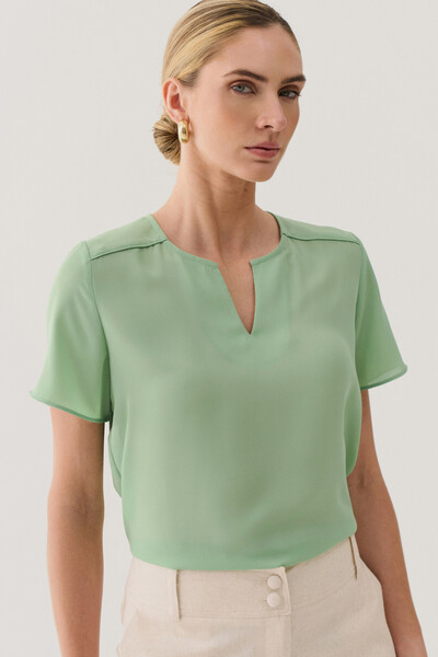 Foto Blusa Decote Cavado Ombro Nervura