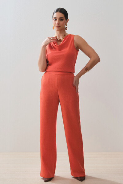 Foto Conjunto de Blusa Regata Decote Drapeado e Pantalona