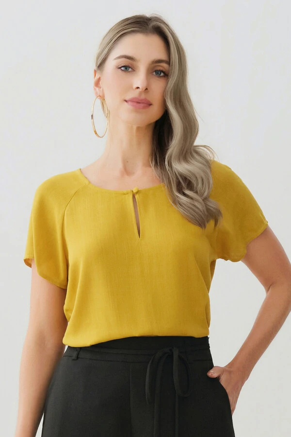 Blusa Manga Raglan Decote Gota Mini Botão Forrado