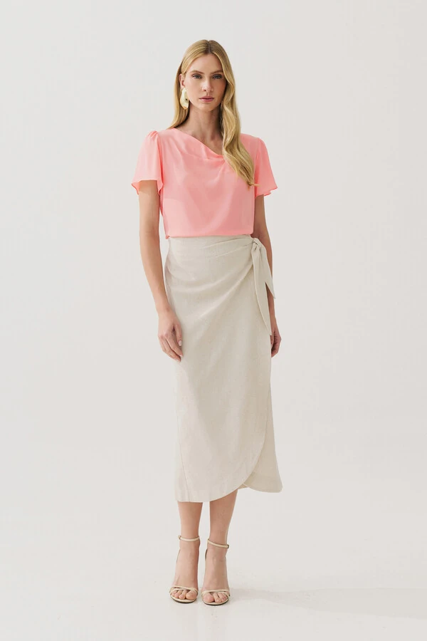 Blusa Decote V Assimétrico Pregas