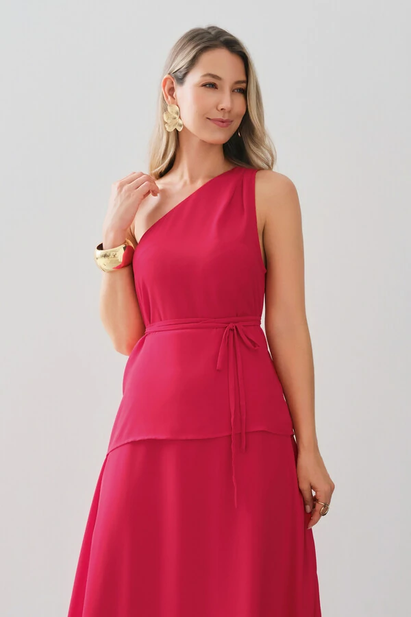 Conjunto de Blusa Regata Assimétrica Um Ombro Só Prega Cinto e Saia Midi