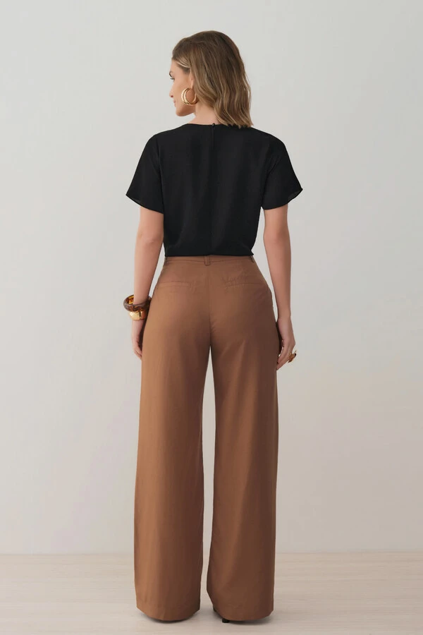 Blusa Assimétrica Dupla Ombro Cut Out