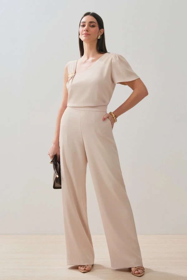 Conjunto de Alfaiataria de Blusa Assimétrica Alça Direita Gold Pregas e Pantalona