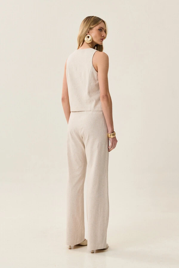 Conjunto de Linho de Blusa Regata Crop Recortes e Calça Reta Botão Forrado