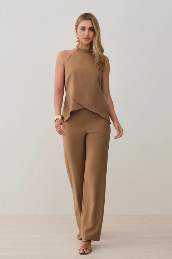 Conjunto de Blusa Regata Frente Única Transpassada e Calça Reta
