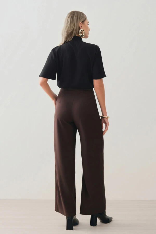 Blusa de Cetim Gola Dobrada de Laço