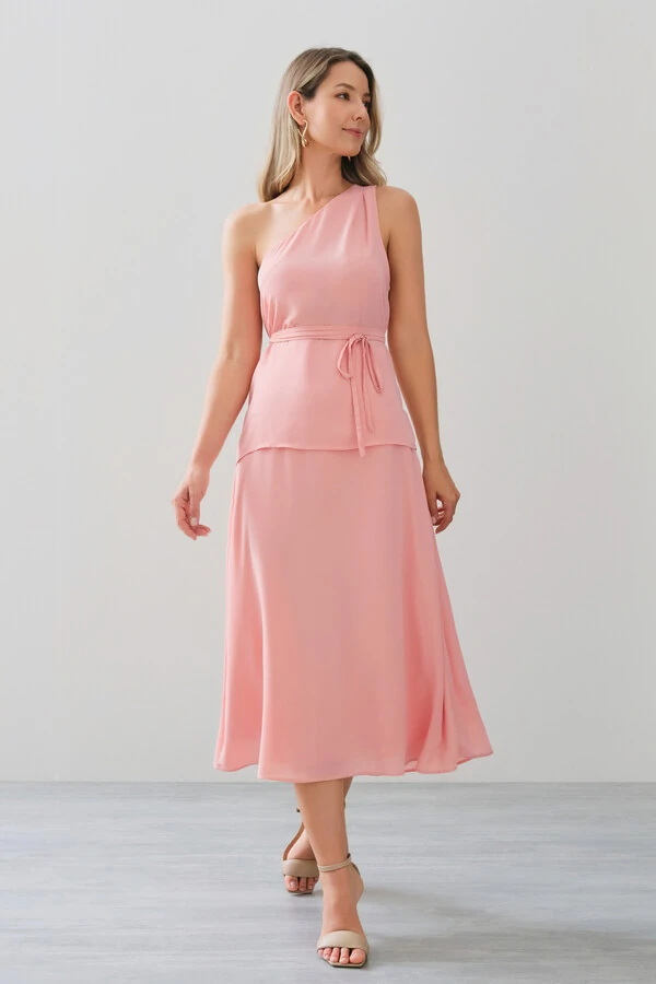 Conjunto de Blusa Regata Assimétrica Um Ombro Só Prega Cinto e Saia Midi