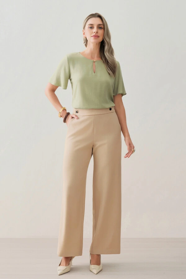 Blusa Manga Evasê Decote Vazado Gold