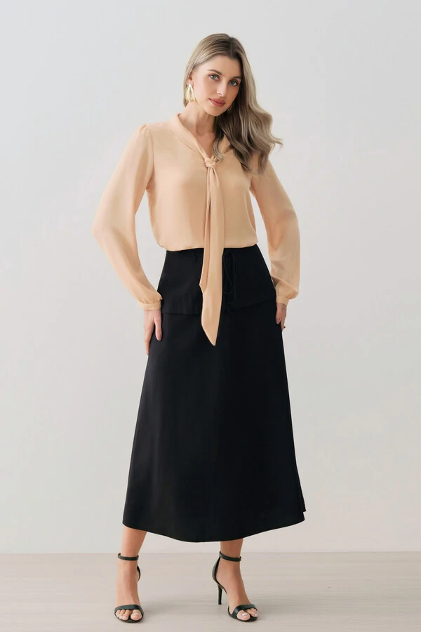 Blusa Manga Longa Punho Gola Dobrada de Laço