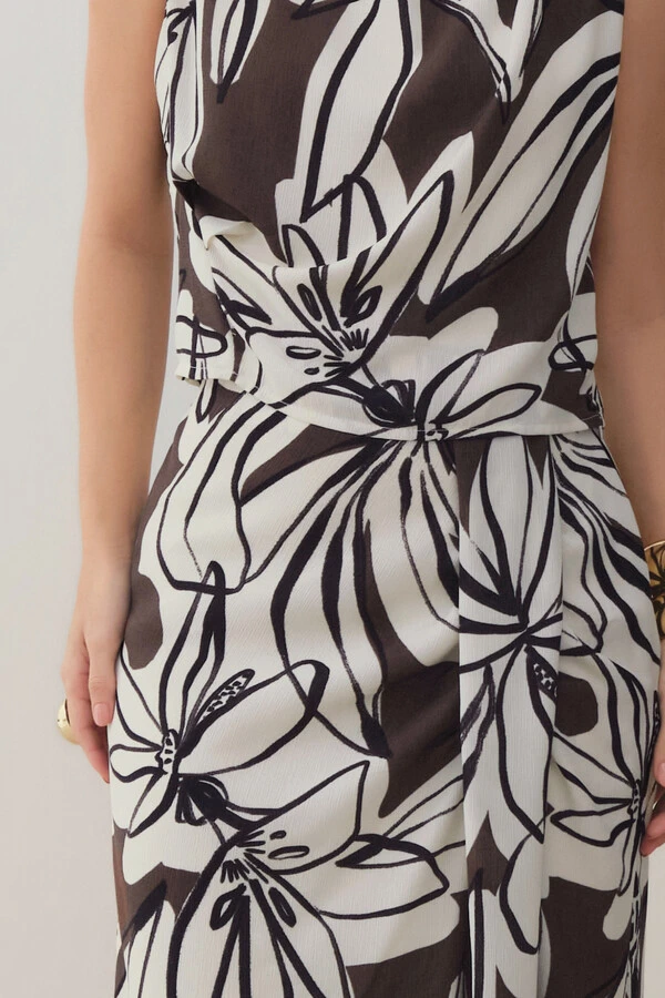 Conjunto Assimétrico Floral de Regata Crop Pregas Double e Saia Midi Pregas