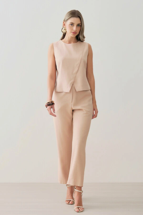 Conjuntode Alfaiataria de Regata Crop Transpassada e Calça Reta