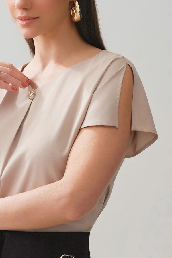 Blusa Manga Morcego Abertura Decote V Prega Gold