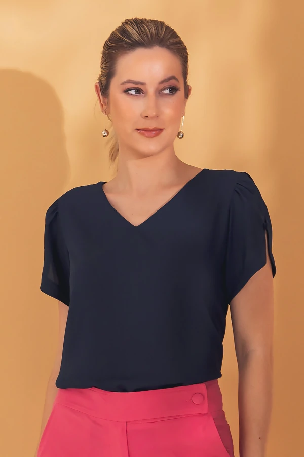 Blusa manga aberta botão forrado