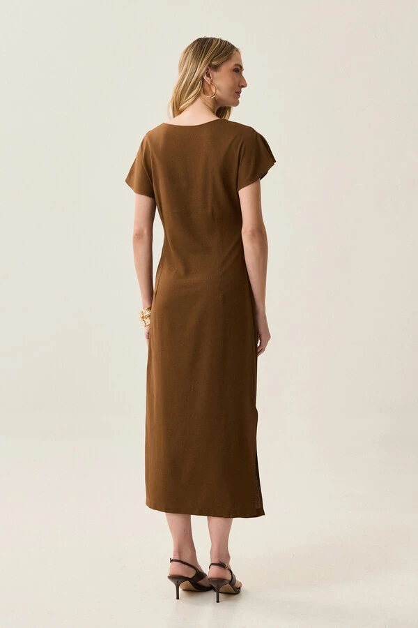 Vestido Midi Assimétrico de Linho Manga Morcego Decote V Lateral Pregas