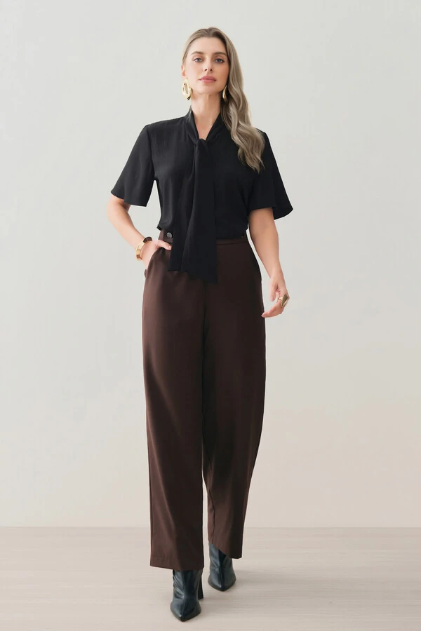 Blusa de Cetim Gola Dobrada de Laço