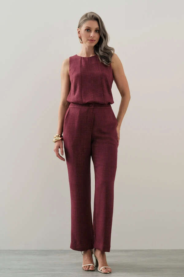 Conjunto de Regata Recortes e Calça Reta