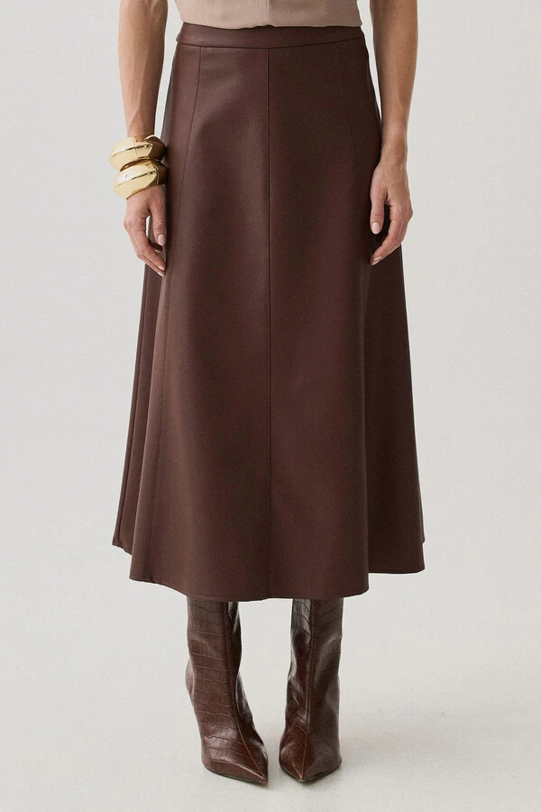 Saia Midi Evasê de Couro Recortes