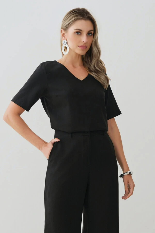 Conjunto de Alfaiataria de Blusa Decote V e Calça Wide Leg