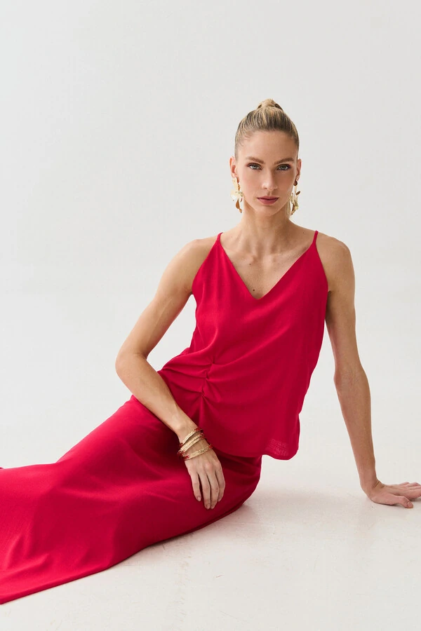 Conjunto de Blusa de Alcinha Assimétrica Decote V Lateral Pregas e Saia Midi Godê