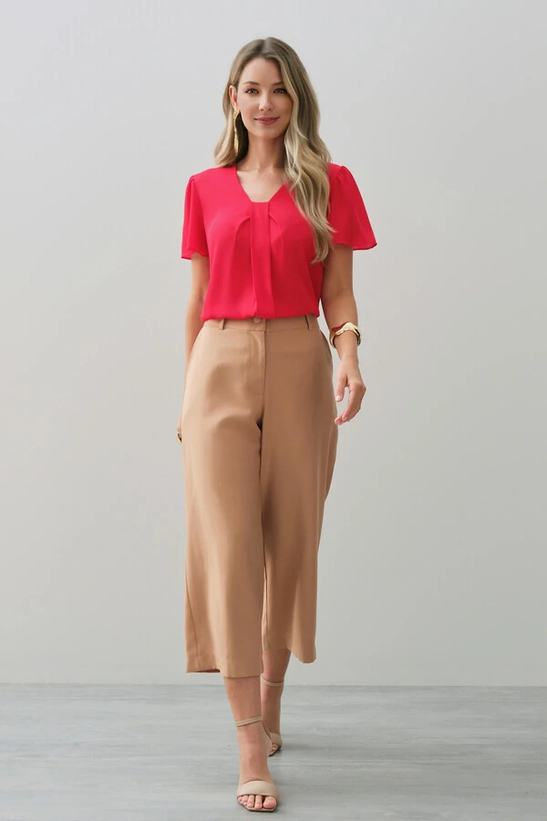 Blusa Decote V Pregas Laço