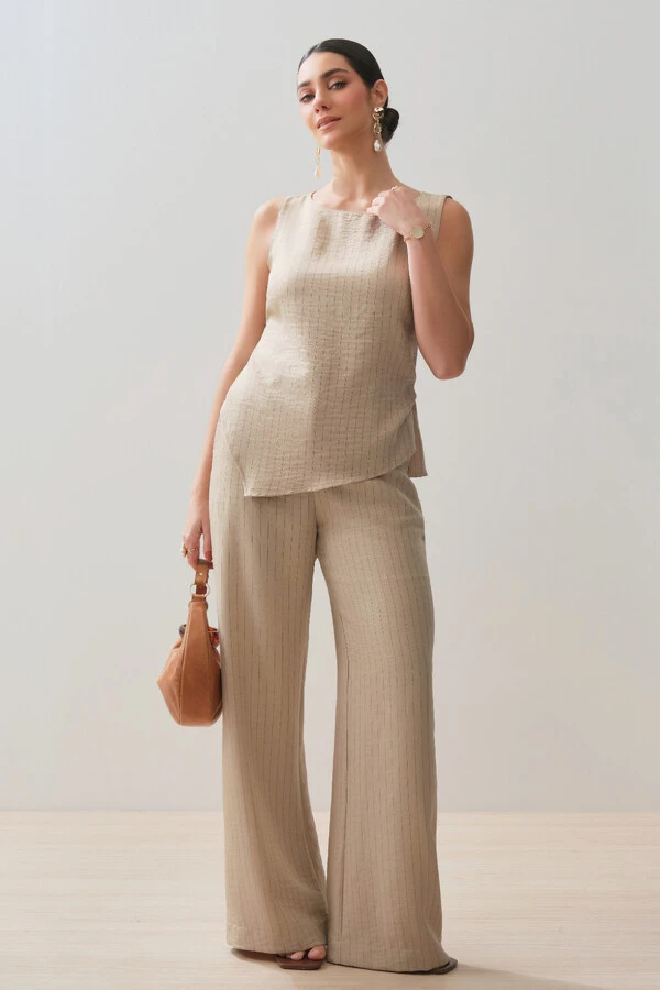 Conjunto de Risca de Giz de Regata Assimétrica Lateral Torcida e Pantalona Gold