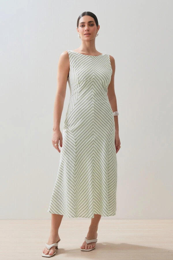 Vestido Midi Regata Listrado Recortes